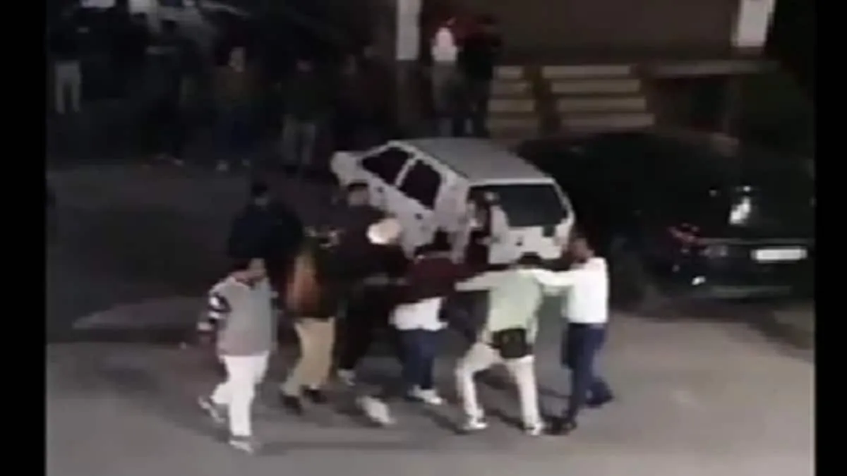 Bijnor Husband Fight Video