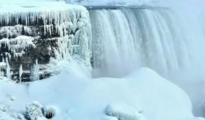Niagara Falls Viral Clip