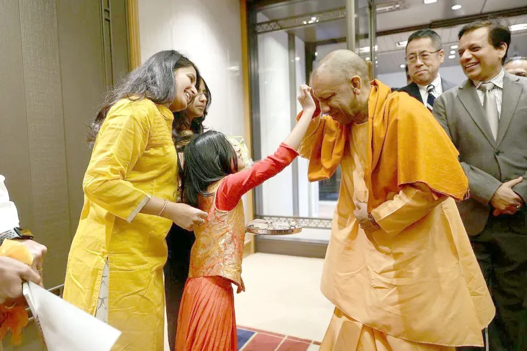 CM Yogi Meets Children In Japan
