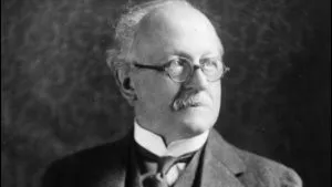 Lutyens Statue in President House