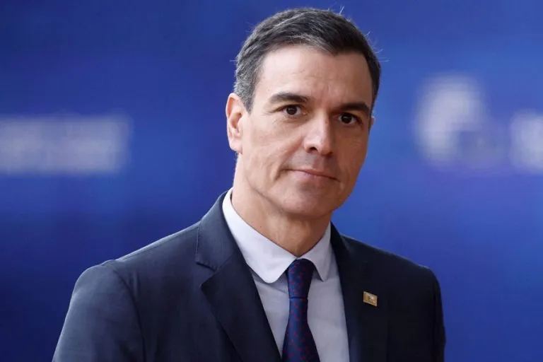 Spain Plans Ban Social Media