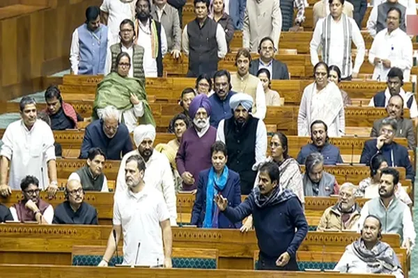 Rahul Gandhi on MM Naravane (image S-M)