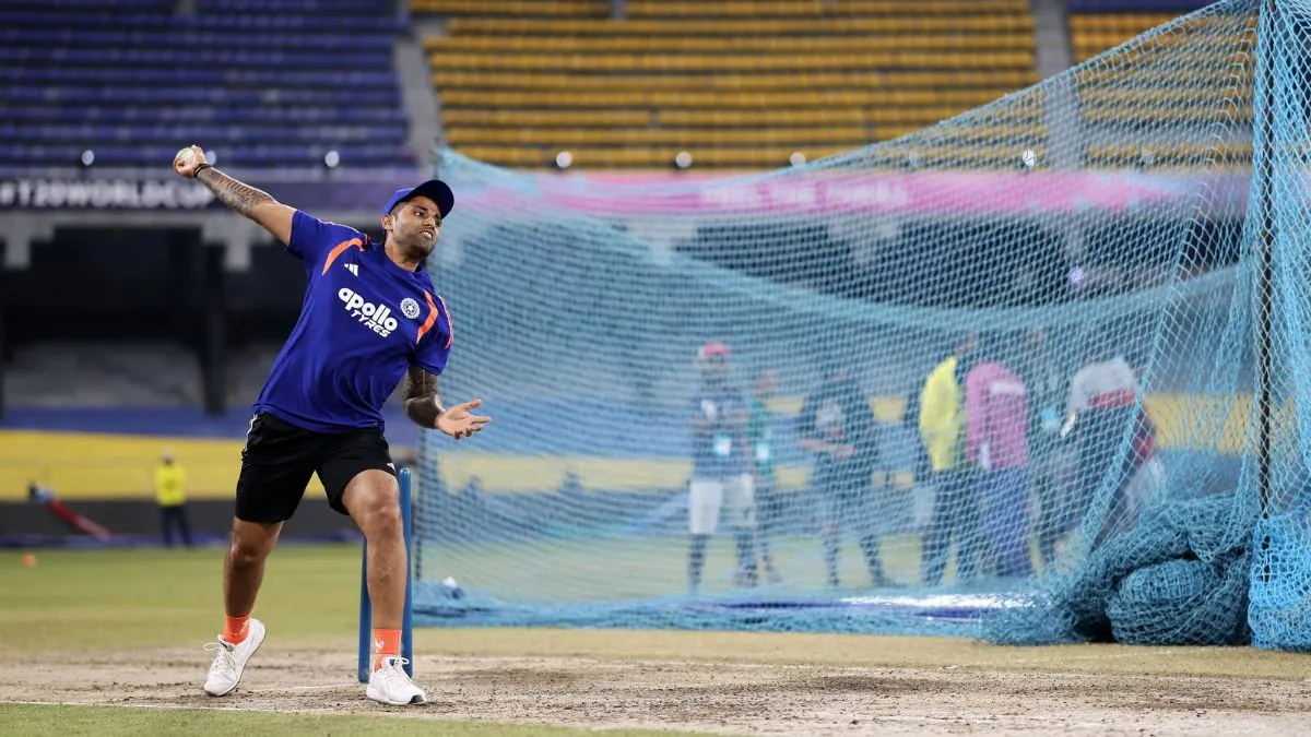 Suryakumar Yadav mimics Usman Tariq's Action