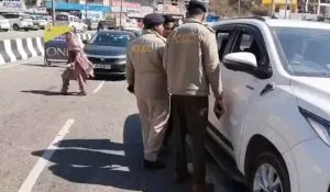 Delhi Police Detained in Himachal Pradesh (image: social media )