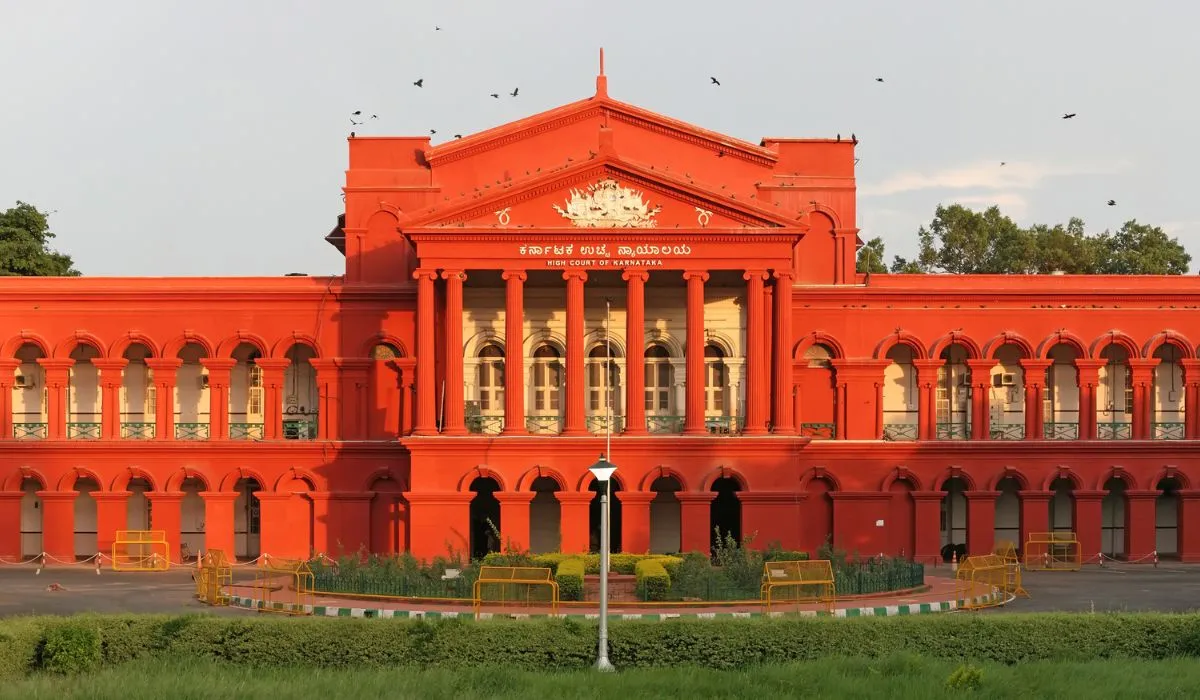 karnataka High Court Order on Blackmail (Image- S-M)