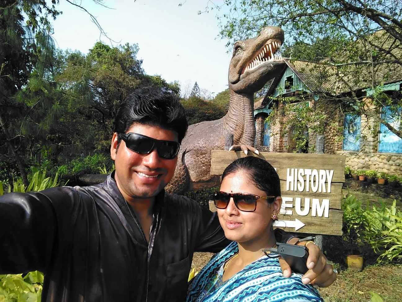 Sudhir and Yogita Puthran( Source: Social Media)