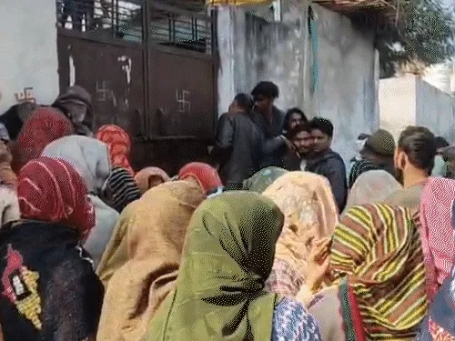 Mathura family suicide News