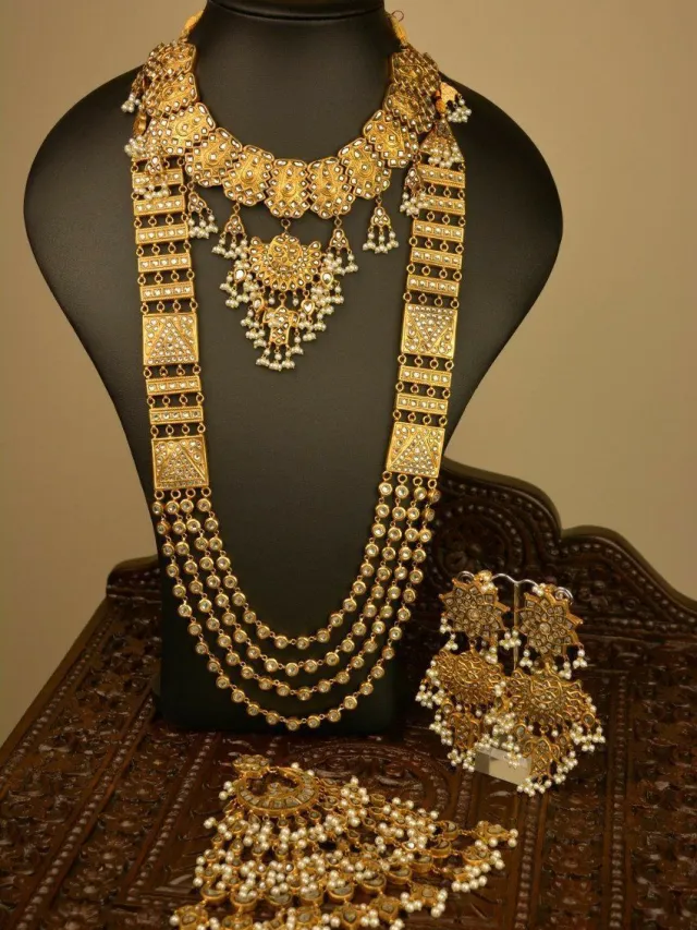 GOLD SILVER RATE TODAY 17 FEB: सोने चांदी की चमक पड़ी फीकी, ऐतिहासिक उछाल के बाद क्रैश हुई कीमत, जानें अपने शहर का ताजा भाव