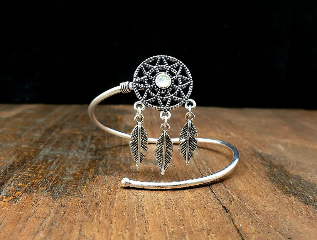 Silver Hand Bracelets For Girl( Source: Social Media)