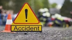 Etah Road Accident