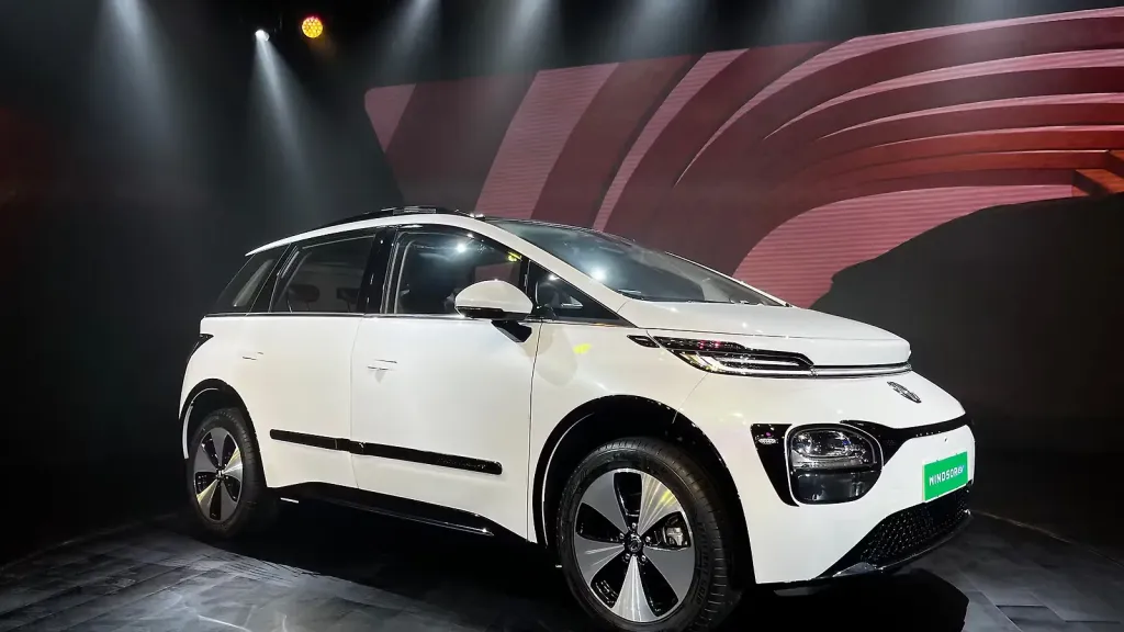 Tata Punch EV BaaS Model vs Windsor EV BaaS Model