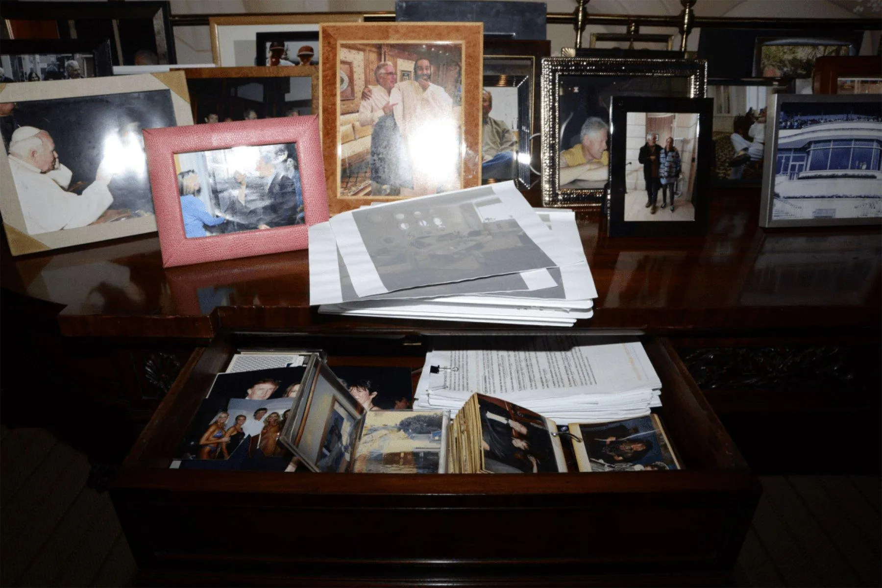 Epstein Files Kya Hai (image S-M )