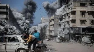 इजरायल का ट्रिपल अटैक, लेबनान, तेहरान और गाजा में किए ताबड़तोड हमले, गर्भवती महिला, बच्चे समेत 12 फिलिस्तीनियों की मौत