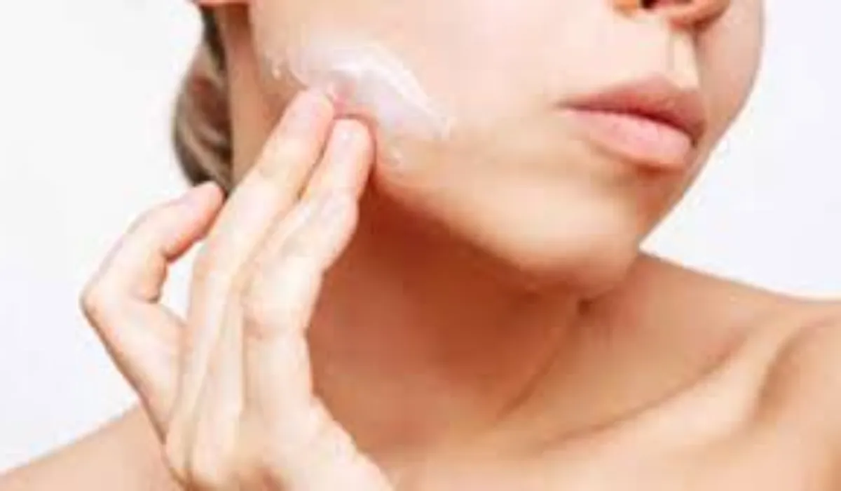 Benefits of Applying Milk Cream on Face