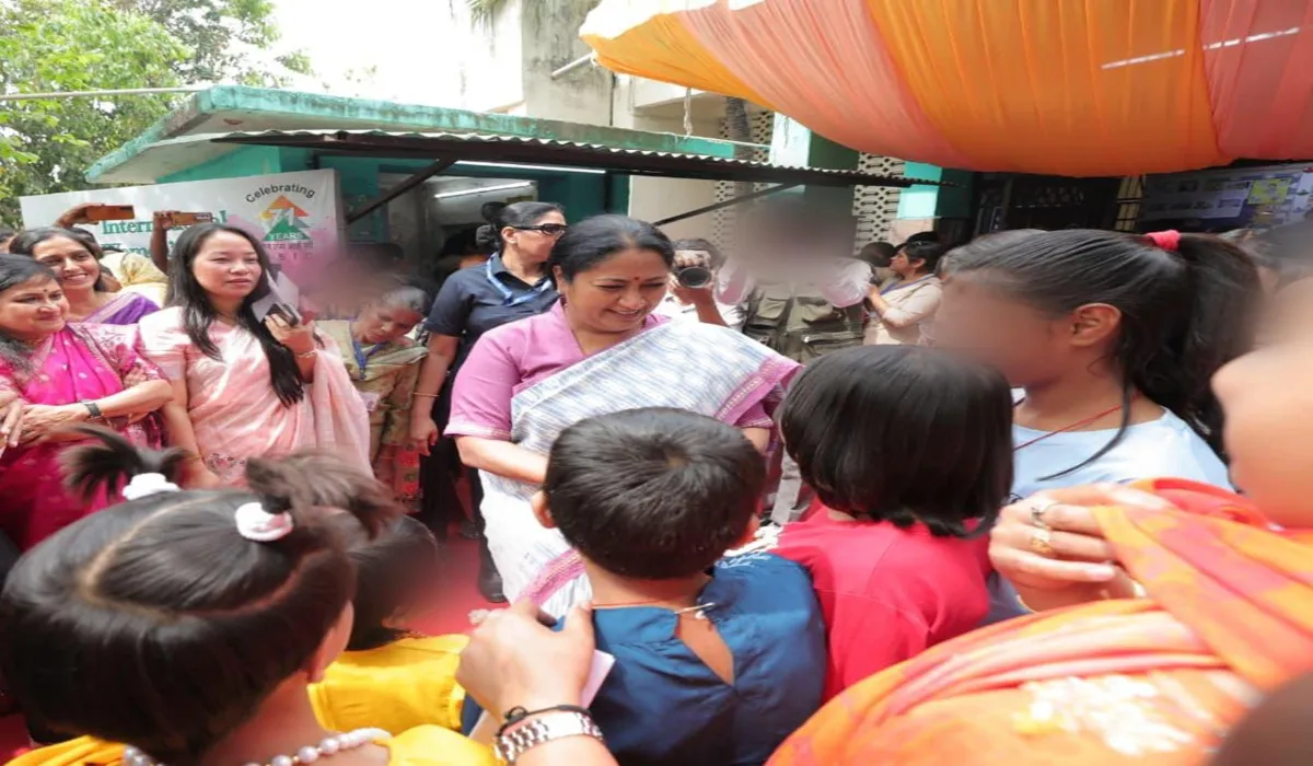 CM Rekha Gupta visits Nirmal Chhaya Complex