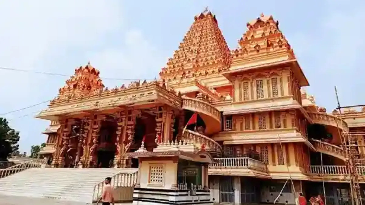 Chattarpur Temple