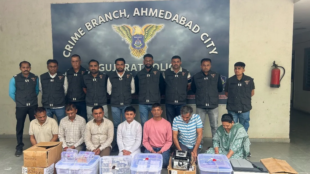Fake Currency Racket Busted in Gujrat