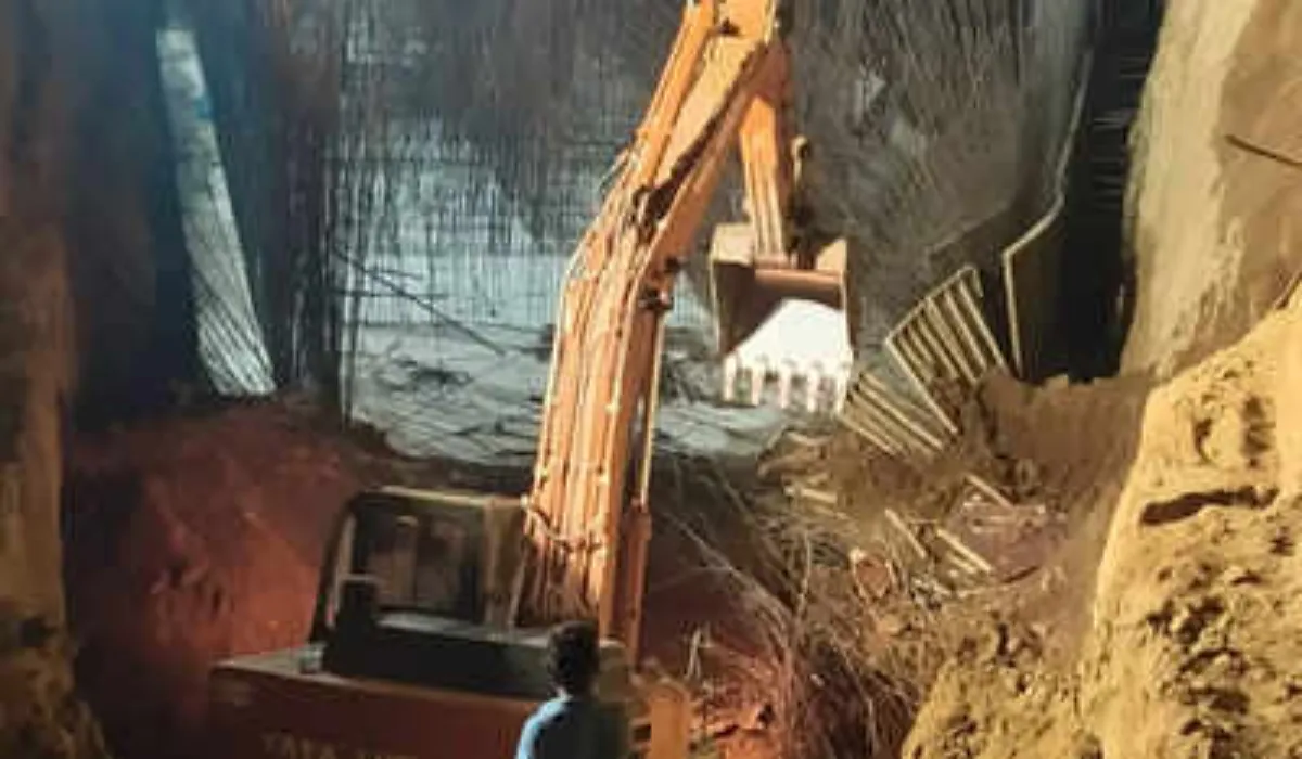 Gurugram Wall Collapsed