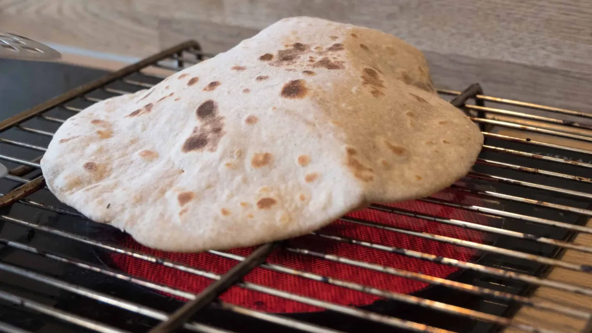 How To Make Roti On Induction Stove: LPG खत्म होने की टेंशन छोड़िए ...