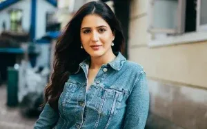 Isha Rikhi Income