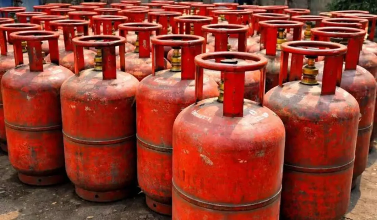LPG shortage in Odisha Hotels