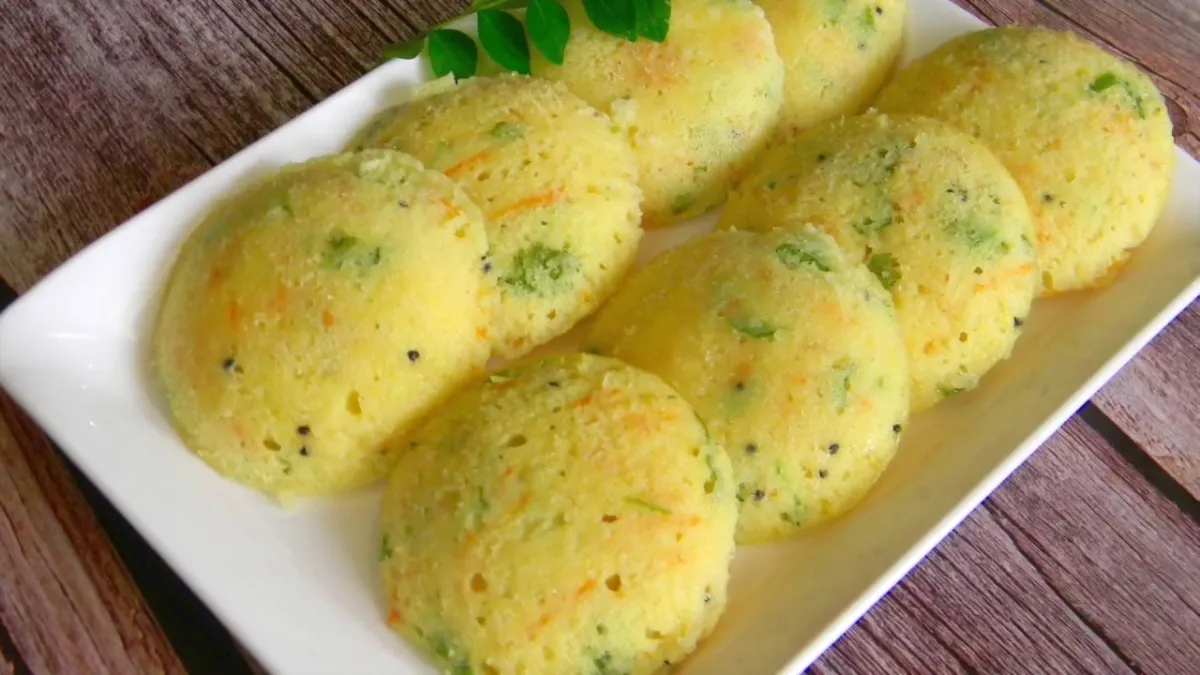 Moong Dal Idli Recipe in Hindi (1)