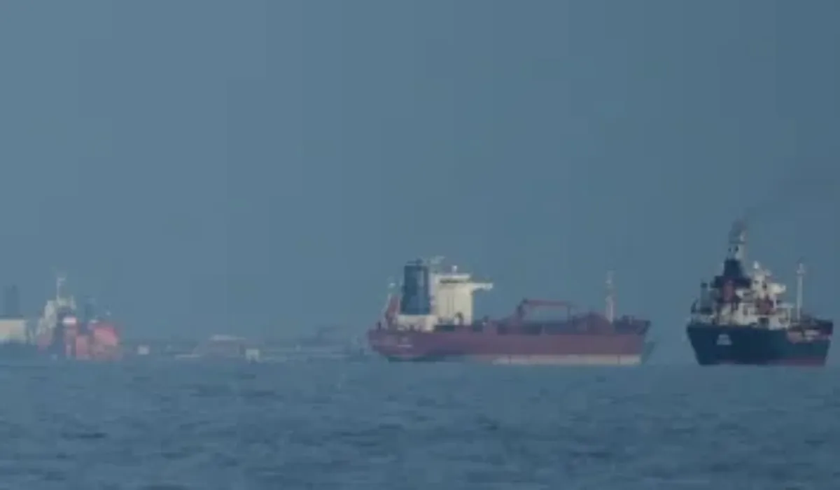 Shivalik Crosses Hormuz Safely