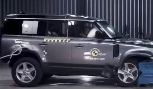 Land Rover Defender Accident