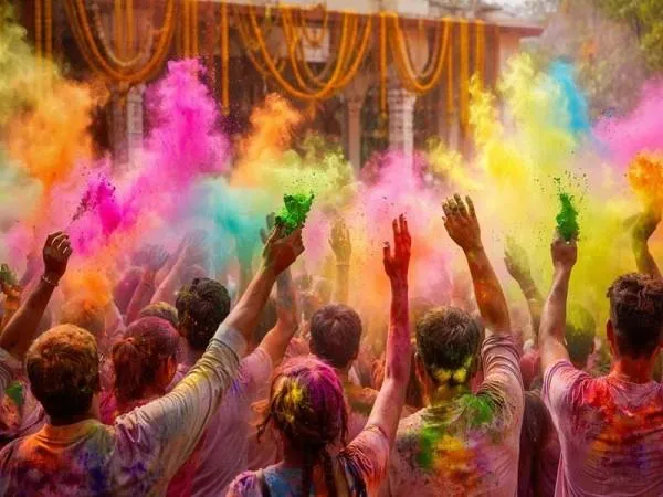 How to Protect Car from Holi Paint