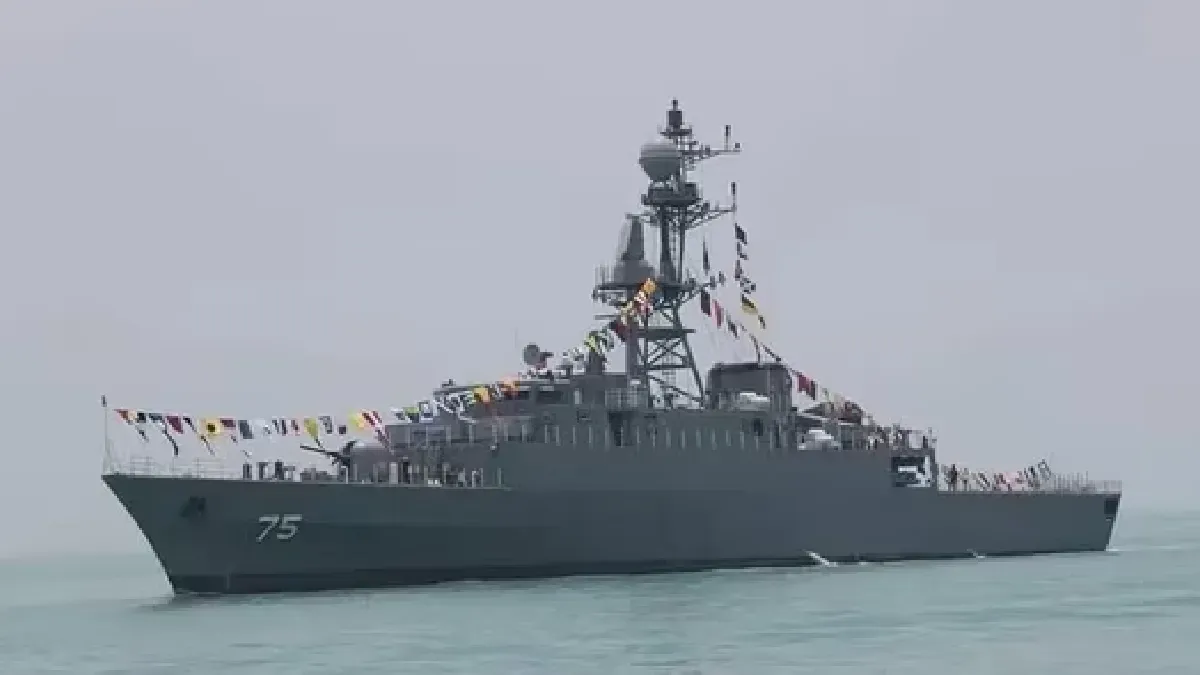 भारत से लौट रहा था ईरानी युद्धपोत, अमेरिका ने हमला कर हिंद महासागर में डुबोया, 87 की मौत, कई लापता