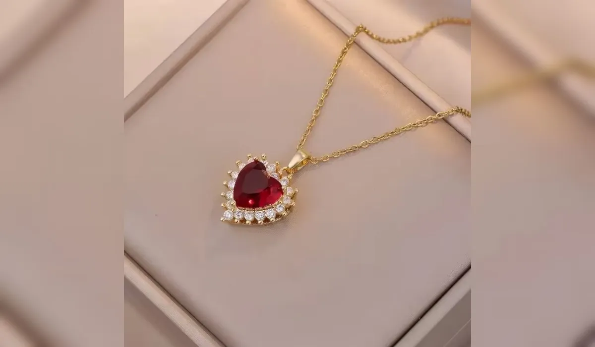 Latest Heart Pendant Necklace Designs