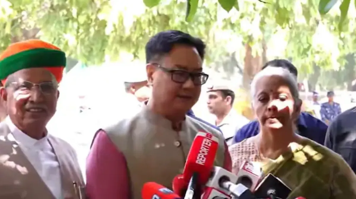 BJP delegation meets EC over Kharge Remark