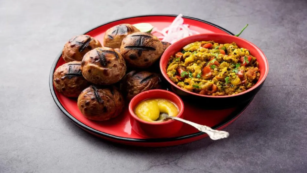 Bihari Style Litti Chokha Recipe in Hindi