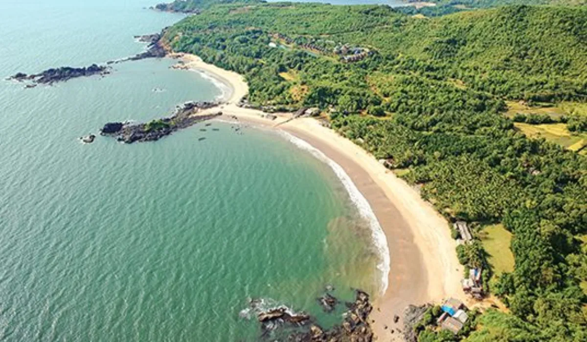 hidden Paradise in India (social media)