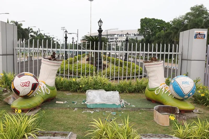 Salt Lake Stadium Statue Demolished (source: S-M)