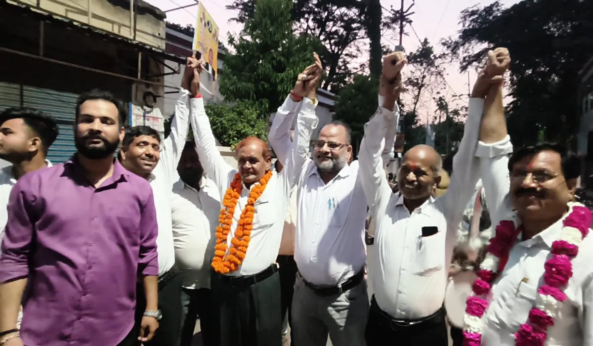 Raman Lal Dwivedi Elected Bar President