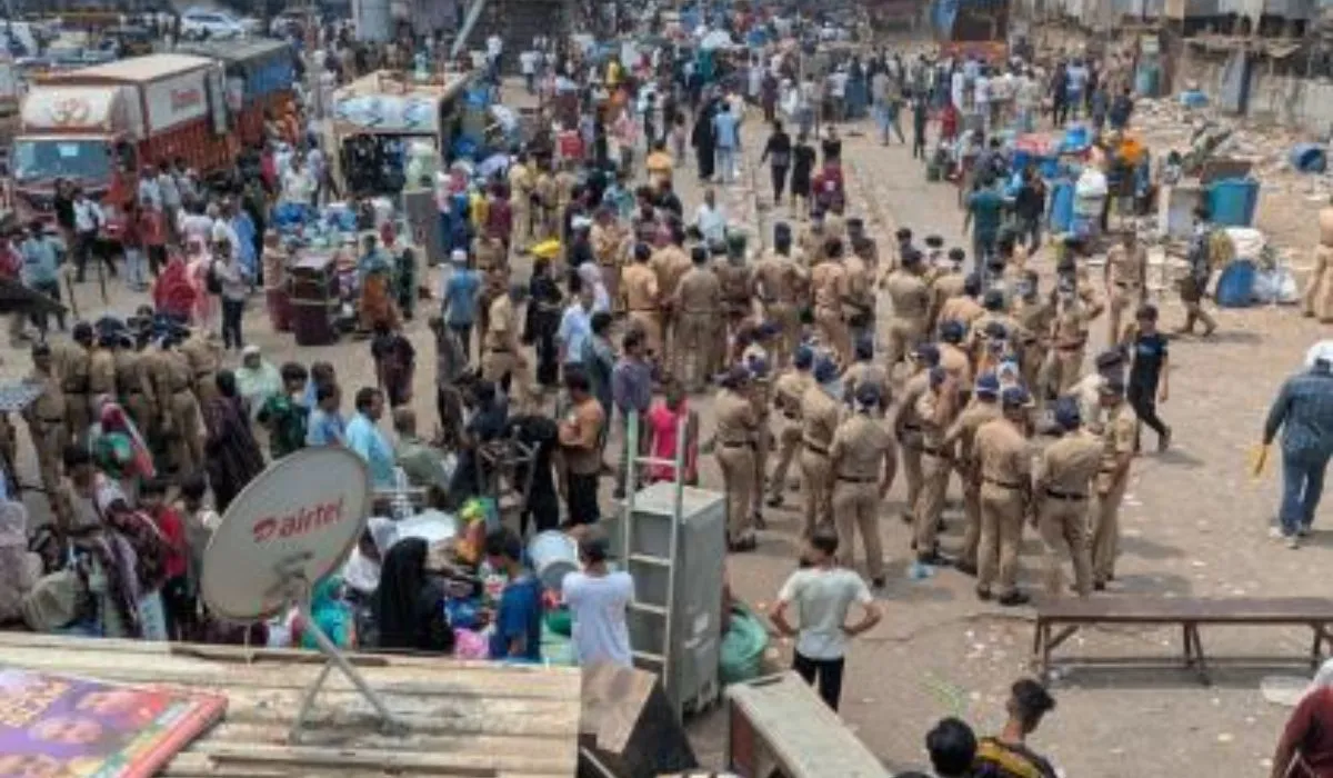 Bandra Demolition Drive (credit-sm)