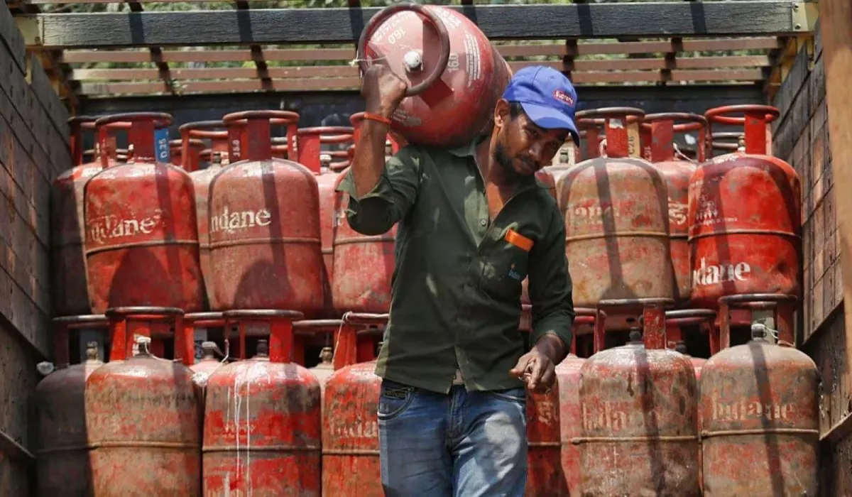 Govt On LPG Cylinder Price Hike