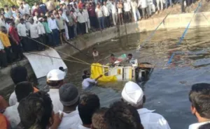 Maharashtra Road Accident