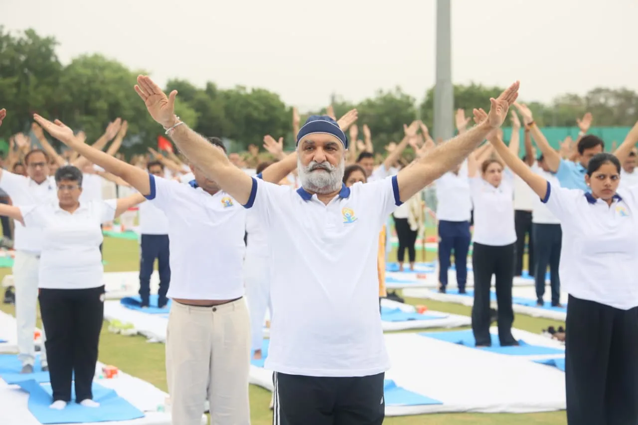 International Yoga Day : फिजिकल और मेंटल हेल्थ के लिए योग बहुत आवश्यक : एलजी तरनजीत सिंह संधू