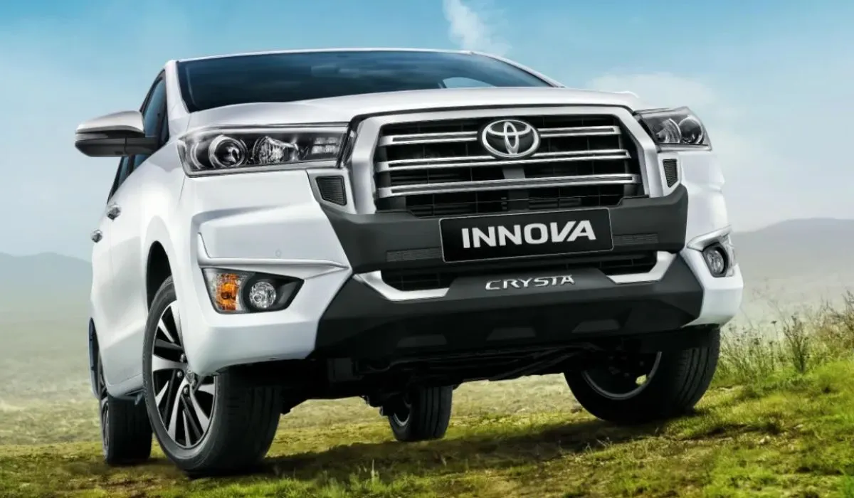 Toyota Innova Crysta launched in India ( credit S-M)