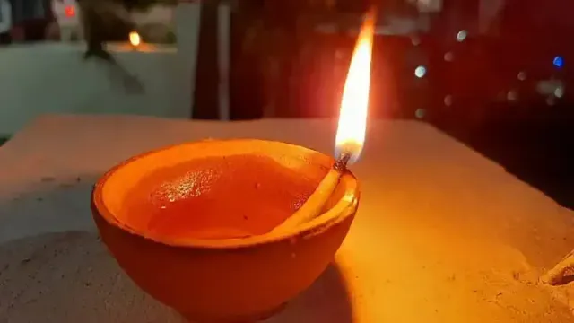 Deepak Jalane Ke Niyam