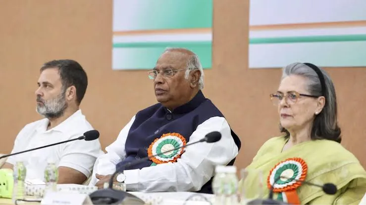 हार के बाद कांग्रेस संगठन में बड़े फेरबदल की तैयारी, कई राज्यों के प्रभारी और अध्यक्ष बदले जाएंगे
