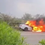 Yamuna Expressway Jaguar Car Fire