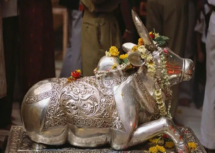 Nandi Ji Ke Kaan Mein Kaise Bole