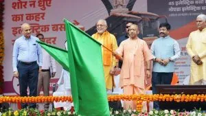 CM yogi flagged off E-Buses on Jewar Airport