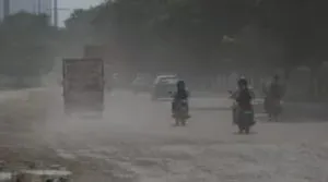 CAQM : प्रदूषण फैलाने वालों पर CAQM की सख्ती, 4 इकाइयों को बंद करने और 27 DG सेट सील करने की सिफारिश