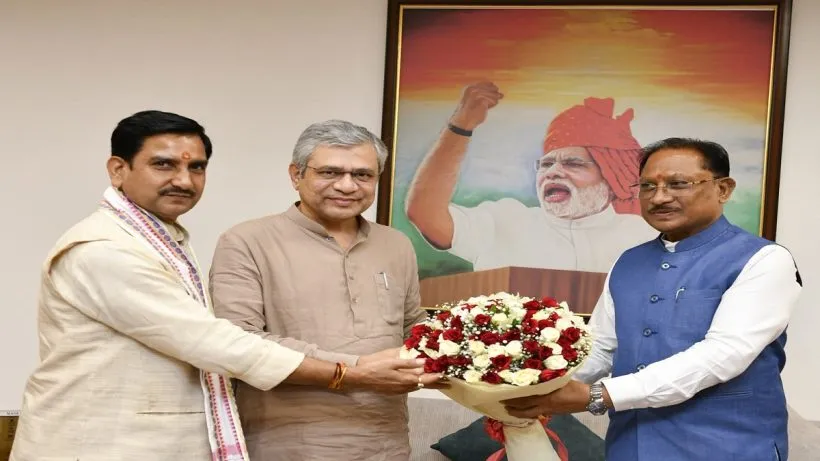CM Vishnu Deo Sai Met Railway Minister Ashwini Vaishnav