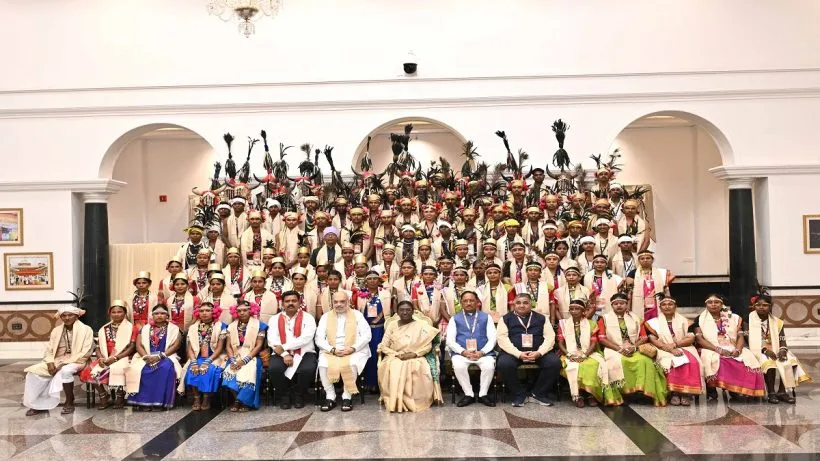 Delegation From Bastar Division Meets President