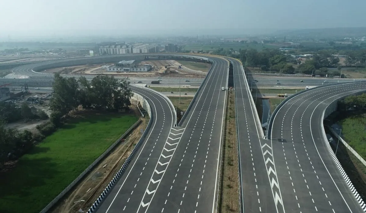 Delhi-Mumbai Expressway